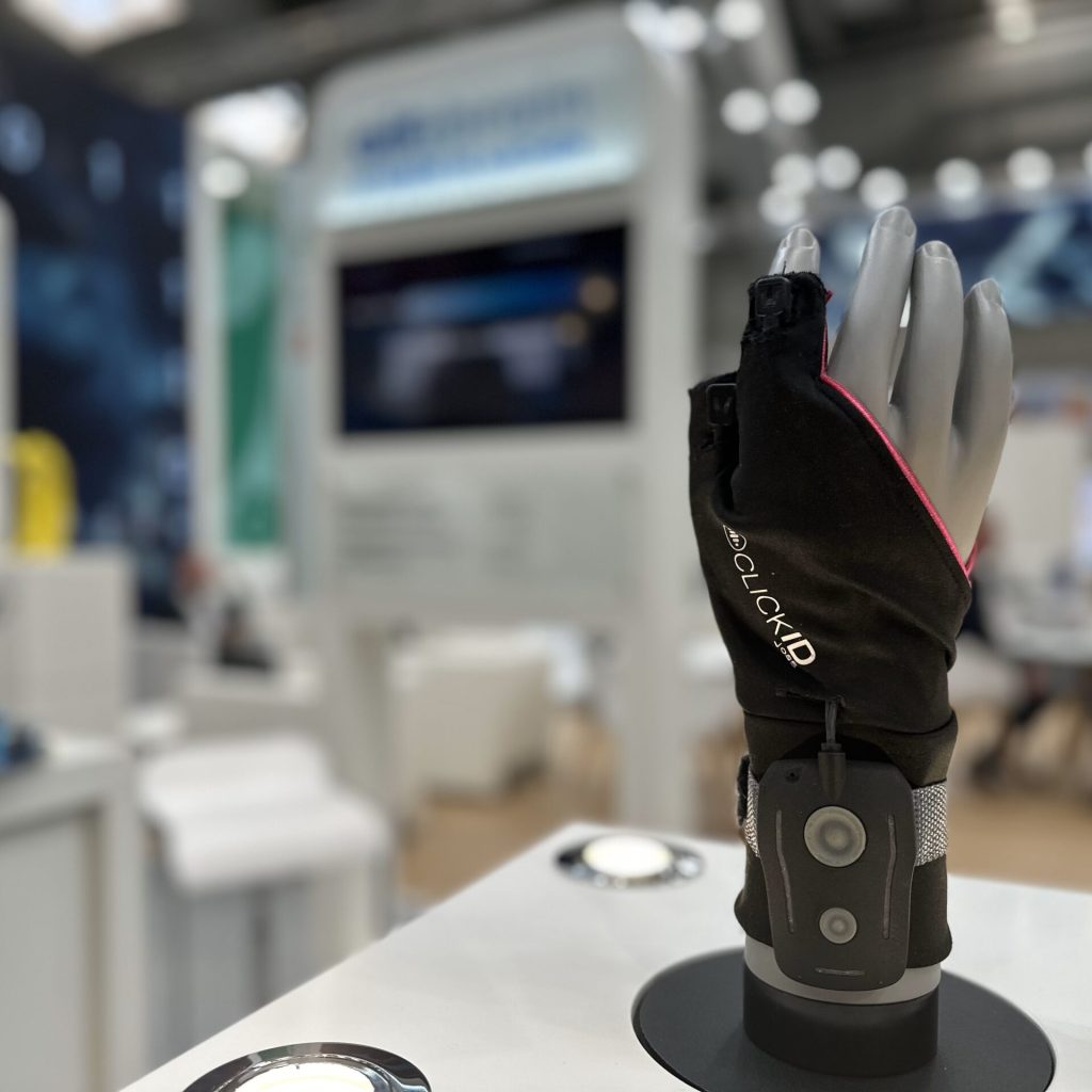 Handschuh auf der Hannover Messe
